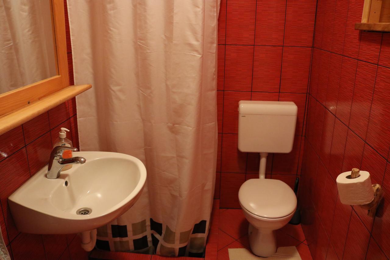Apartment Iko Rakovica Esterno foto